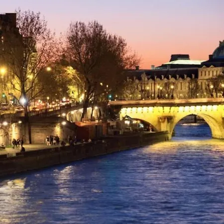 Notre Dame, Odeon 5e, Triplex 2 Salles De Bain * París