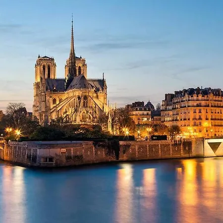 Notre Dame, Odeon 5e, Triplex 2 Salles De Bain 아파트 파리